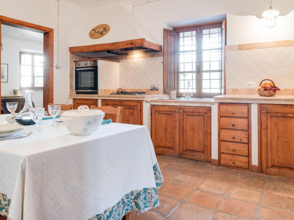 Villa Ancient Farmhouse With Private Heated Hot Tub And Pool Casola in Lunigiana Exterior foto