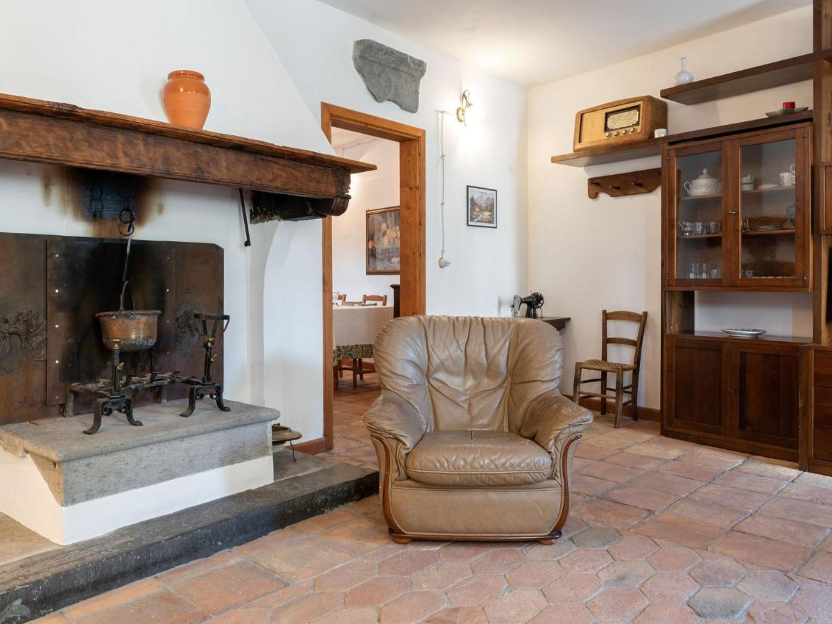 Villa Ancient Farmhouse With Private Heated Hot Tub And Pool Casola in Lunigiana Exterior foto